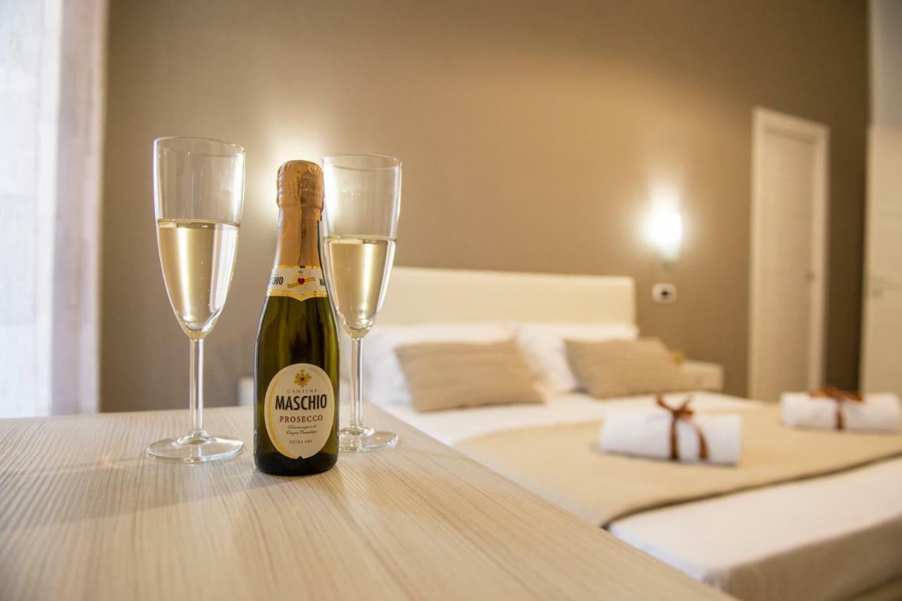 Smeraldo Suite Неаполь Экстерьер фото